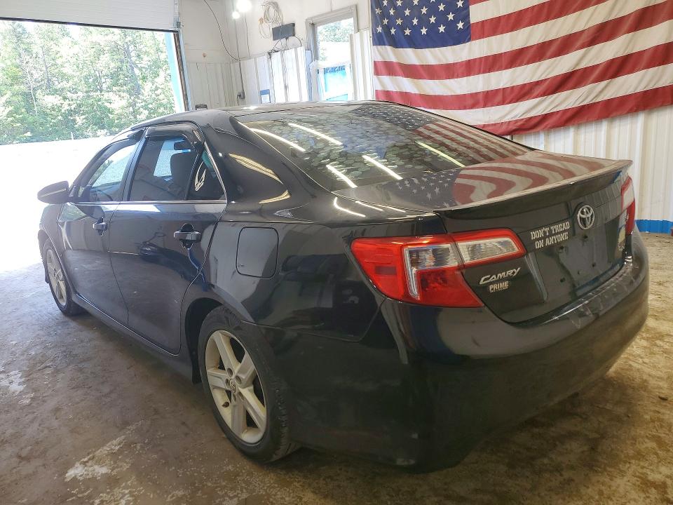 60441896 :رقم المزاد ، 4T1BF1FK6CU098742 vin ، 2012 Toyota Camry مزاد بيع