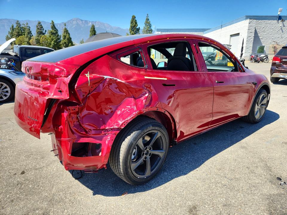 2026 Tesla Model Y მანქანა იყიდება აუქციონზე, vin: 7SAYGDEE5TF620880, აუქციონის ნომერი: 63199476