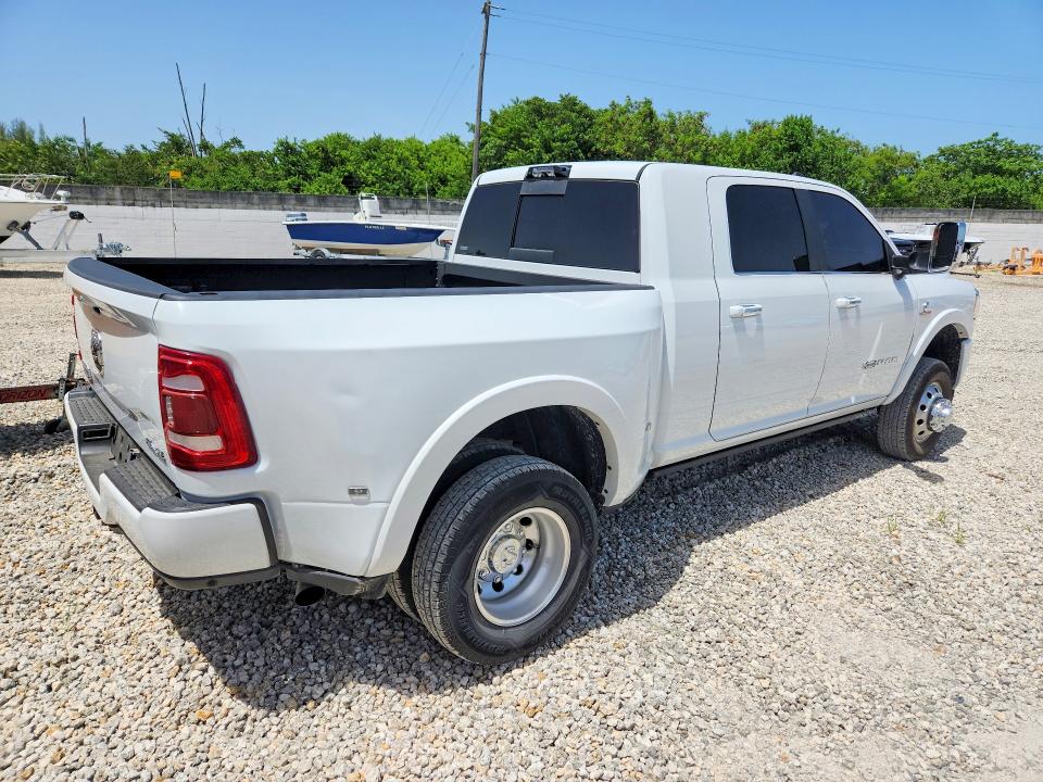 61170726 :رقم المزاد ، 3C63RRNL8NG135215 vin ، 2022 Ram 3500 مزاد بيع