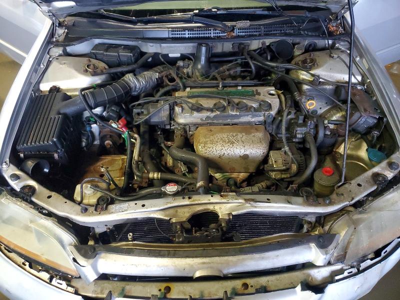 2001 Honda Accord მანქანა იყიდება აუქციონზე, vin: 1HGCG65501A104047, აუქციონის ნომერი: 57911076
