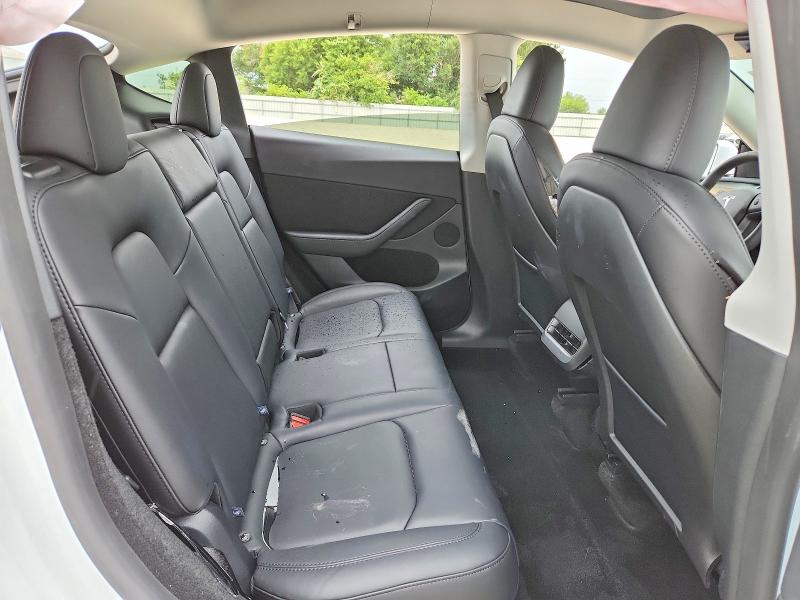 61437736 :رقم المزاد ، 7SAYGDED1SF320873 vin ، 2025 Tesla Model Y مزاد بيع