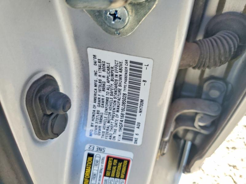 2006 Honda Civic მანქანა იყიდება აუქციონზე, vin: 1HGFA16816L085028, აუქციონის ნომერი: 60364796
