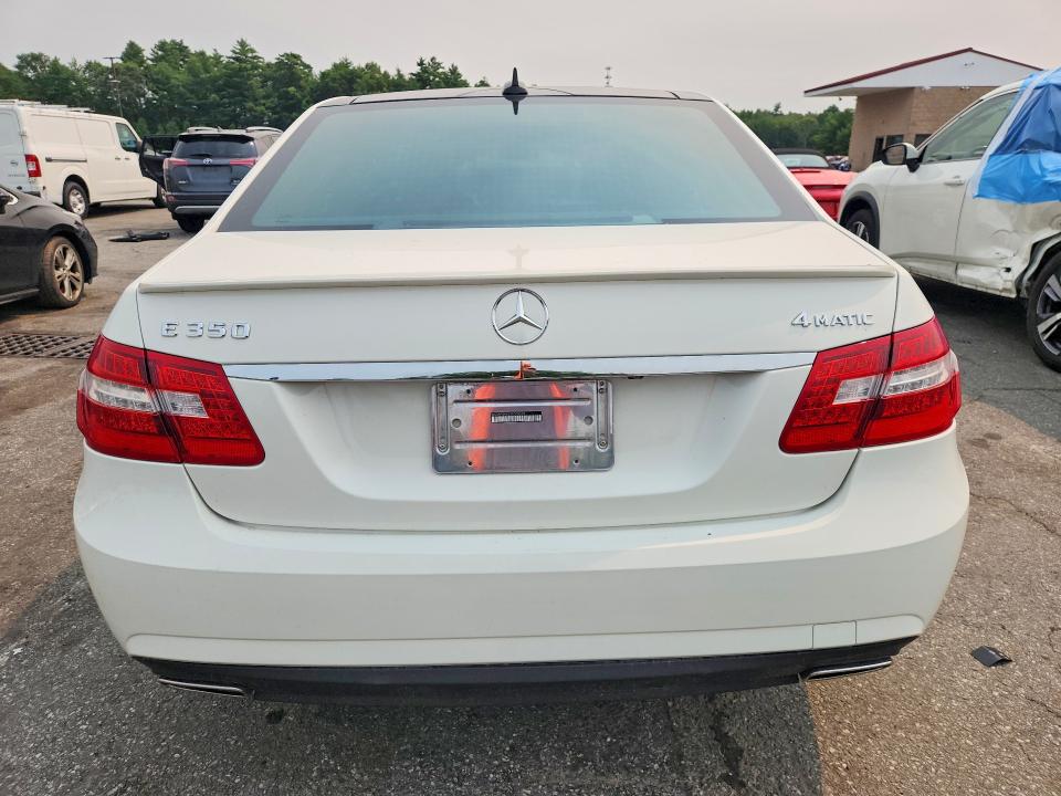 2011 Mercedes-benz E მანქანა იყიდება აუქციონზე, vin: WDDHF8HB2BA309509, აუქციონის ნომერი: 60936006