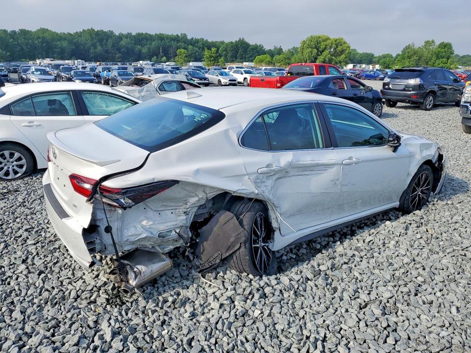 Продаж на аукціоні авто 2022 Toyota Camry, vin: 4T1G11AK2NU024782, номер лоту: 59319686