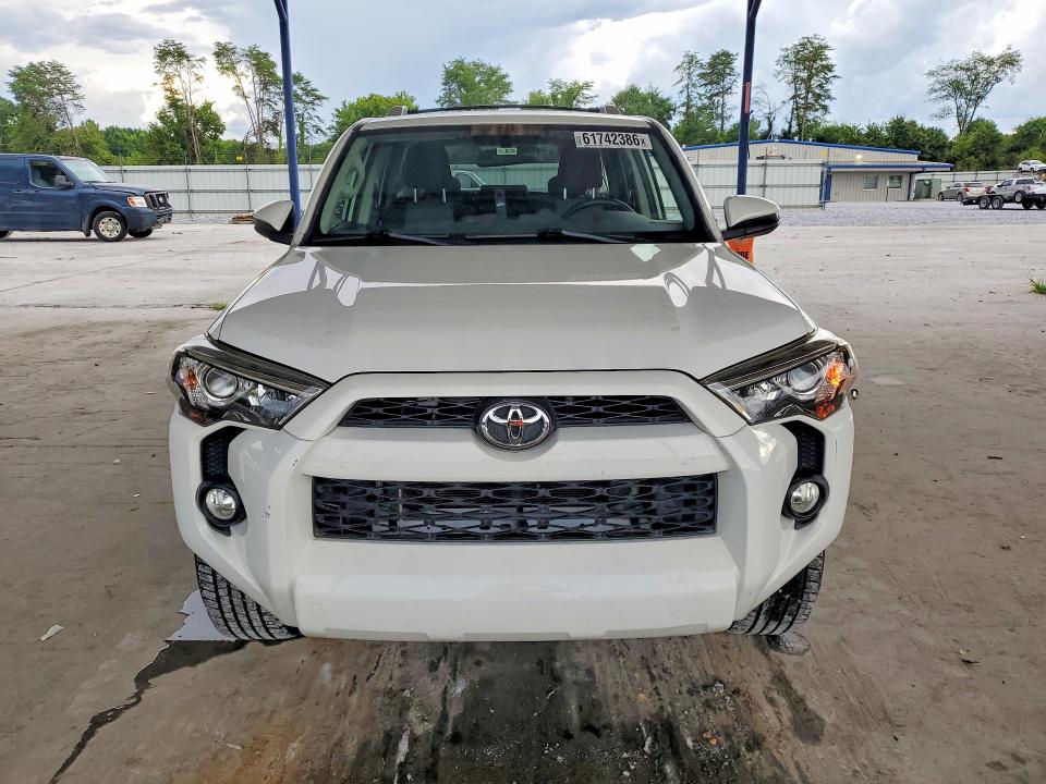 61742386 :رقم المزاد ، JTEZU5JR7G5144000 vin ، 2016 Toyota 4runner مزاد بيع