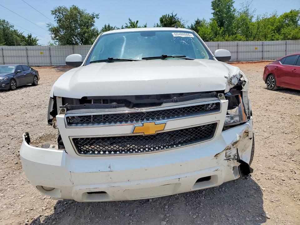 2013 Chevrolet Suburban მანქანა იყიდება აუქციონზე, vin: 1GNSCJE00DR262236, აუქციონის ნომერი: 60488006