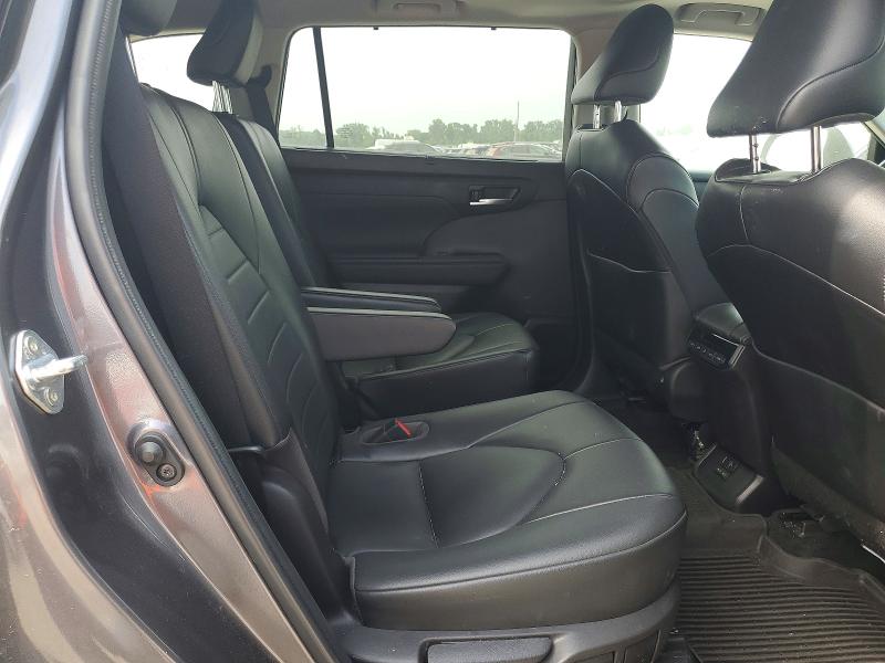 62244846 :رقم المزاد ، 5TDGBRCH5NS541886 vin ، 2022 Toyota Highlander Hybrid مزاد بيع