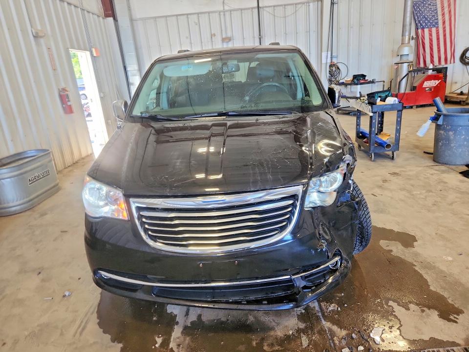2014 Chrysler Town & Country მანქანა იყიდება აუქციონზე, vin: 2C4RC1CG9ER373242, აუქციონის ნომერი: 62528936