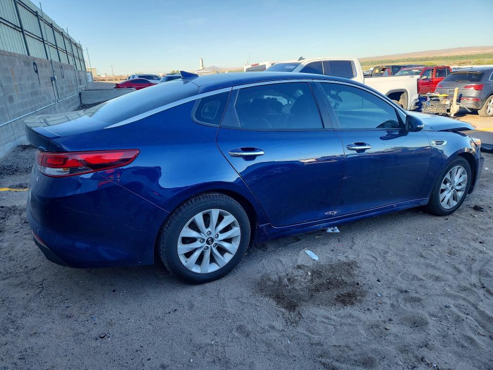 Продаж на аукціоні авто 2018 Kia Optima, vin: 5XXGT4L32JG219576, номер лоту: 63138896