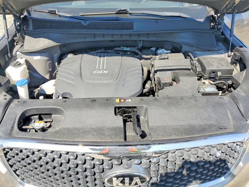 60865626 :رقم المزاد ، 5XYPG4A51HG220393 vin ، 2017 Kia Sorento مزاد بيع