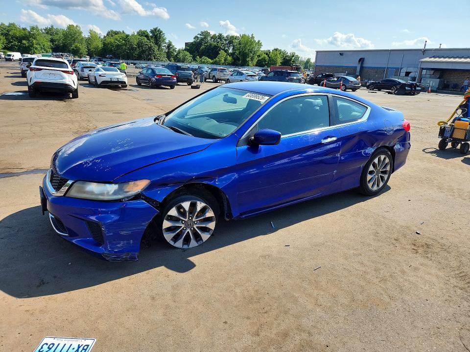 60899526 :رقم المزاد ، 1HGCT1B3XEA002052 vin ، 2014 Honda Accord مزاد بيع