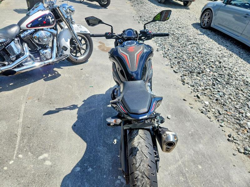 58757006 :رقم المزاد ، JKAZR2B18JA004785 vin ، 2018 Kawasaki Zr900 مزاد بيع