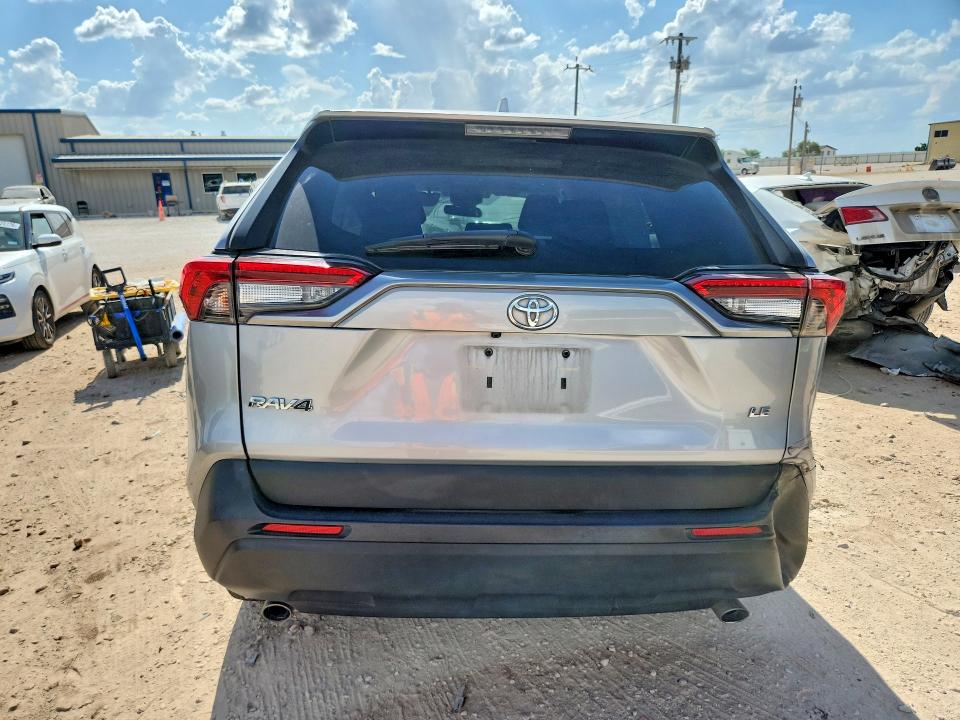 Продажа на аукционе авто 2021 Toyota Rav4, vin: 2T3H1RFV0MC137627, номер лота: 60167176
