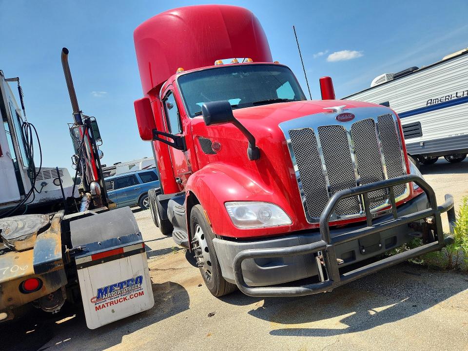 Продажа на аукционе авто 2021 Peterbilt 579, vin: 1XPBD49X7MD756099, номер лота: 60494186