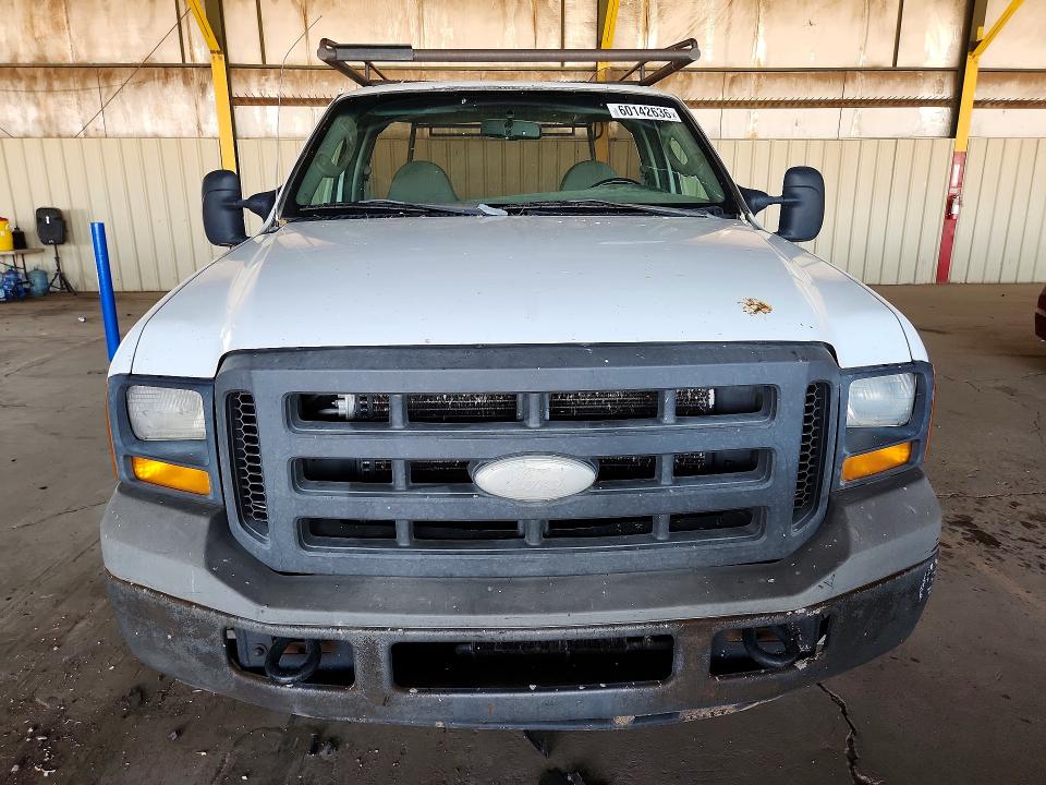 60142636 :رقم المزاد ، 1FTNF20525ED02055 vin ، 2005 Ford F250 مزاد بيع