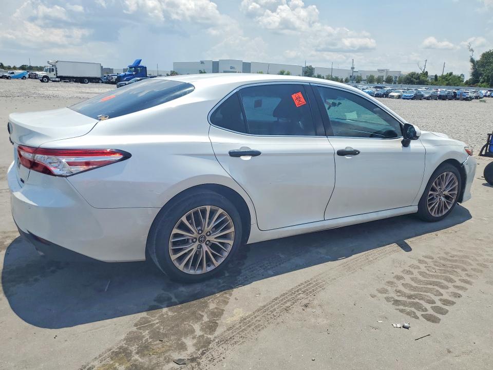Продажа на аукционе авто 2018 Toyota Camry, vin: 4T1B11HK3JU036580, номер лота: 62337716