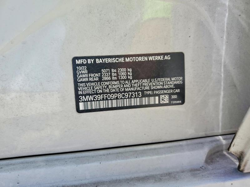60437946 :رقم المزاد ، 3MW39FF09P8C97313 vin ، 2023 Bmw 330e مزاد بيع