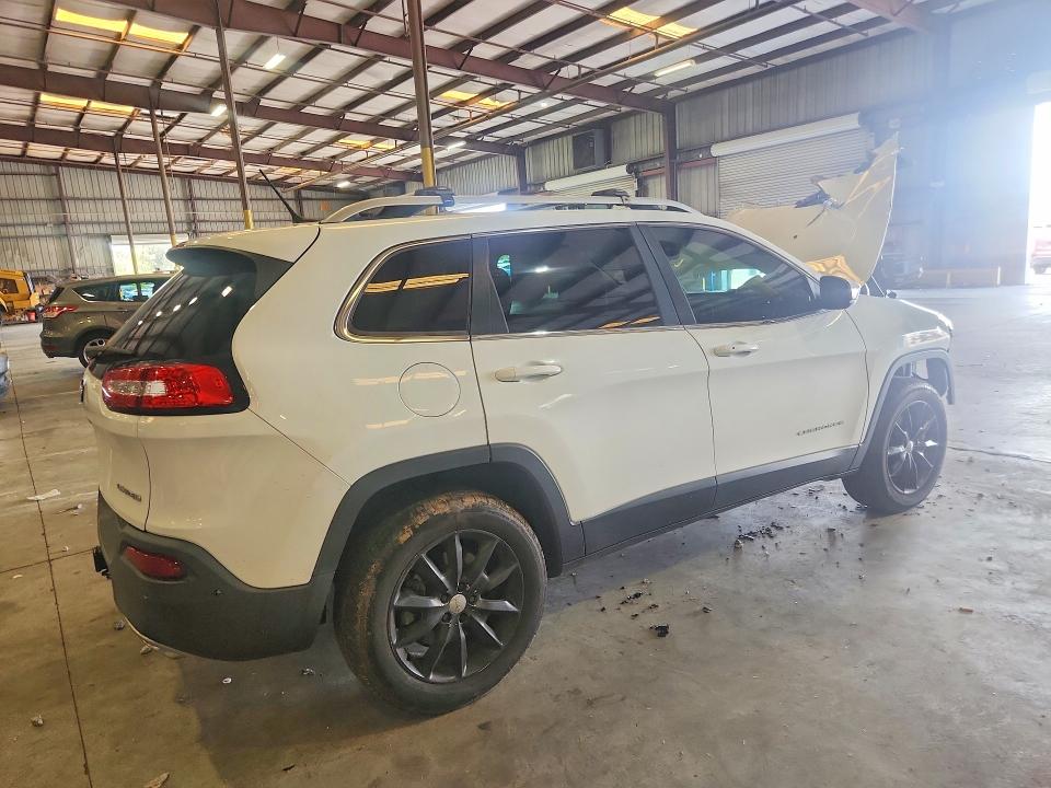 62209926 :رقم المزاد ، 1C4PJMDS6FW512334 vin ، 2015 Jeep Cherokee مزاد بيع