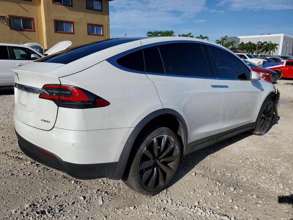 2016 Tesla Model X მანქანა იყიდება აუქციონზე, vin: 5YJXCBE48GFS00908, აუქციონის ნომერი: 59694216