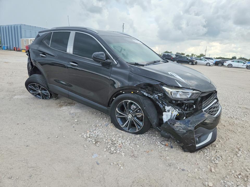 59339526 :رقم المزاد ، KL4MMDS22MB170795 vin ، 2021 Buick Encore Gx مزاد بيع