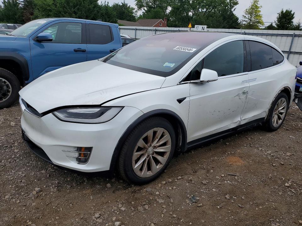 2016 Tesla Model X მანქანა იყიდება აუქციონზე, vin: 5YJXCBE29GF022814, აუქციონის ნომერი: 60556546