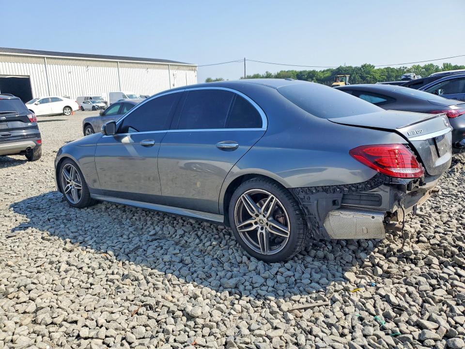 58478146 :رقم المزاد ، WDDZF4KB4HA100190 vin ، 2017 Mercedes-benz E مزاد بيع