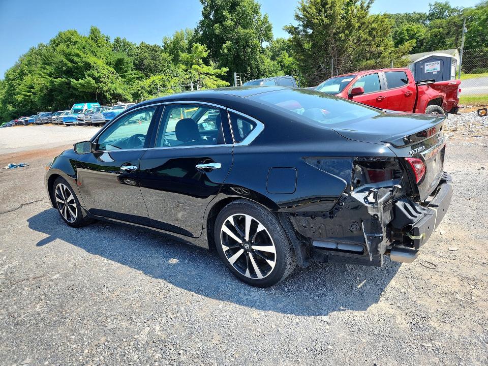 Продаж на аукціоні авто 2018 Nissan Altima, vin: 1N4AL3AP8JC131739, номер лоту: 61172666