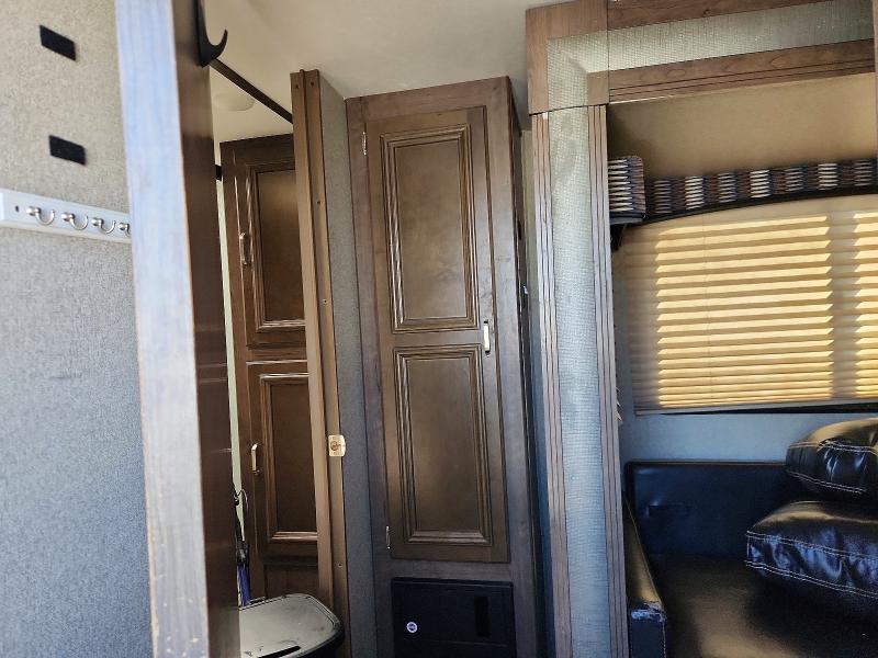 62842076 :رقم المزاد ، 4YDT27022KK411874 vin ، 2019 Keystone Passport مزاد بيع