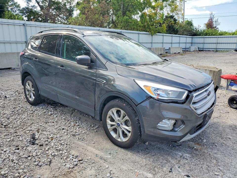 Продажа на аукционе авто 2018 Ford Escape, vin: 1FMCU0GD0JUB12250, номер лота: 61006036