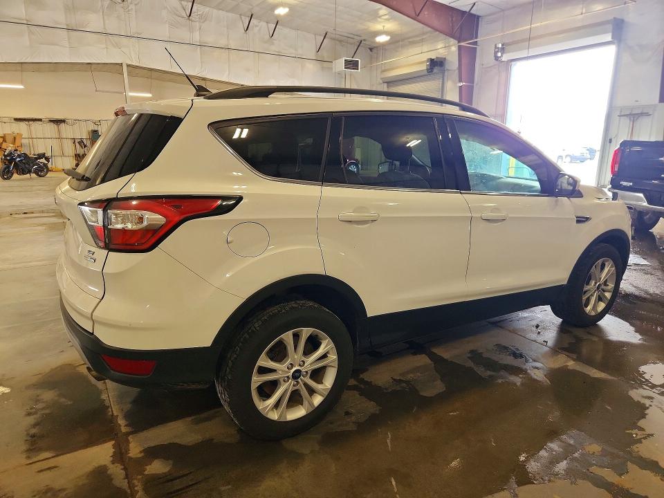 Продажа на аукционе авто 2018 Ford Escape, vin: 1FMCU9GD5JUC24949, номер лота: 62450296