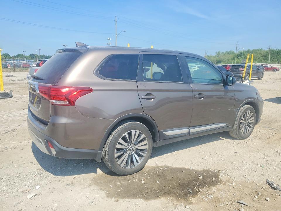 Продажа на аукционе авто 2020 Mitsubishi Outlander, vin: JA4AD2A35LZ003368, номер лота: 61376246