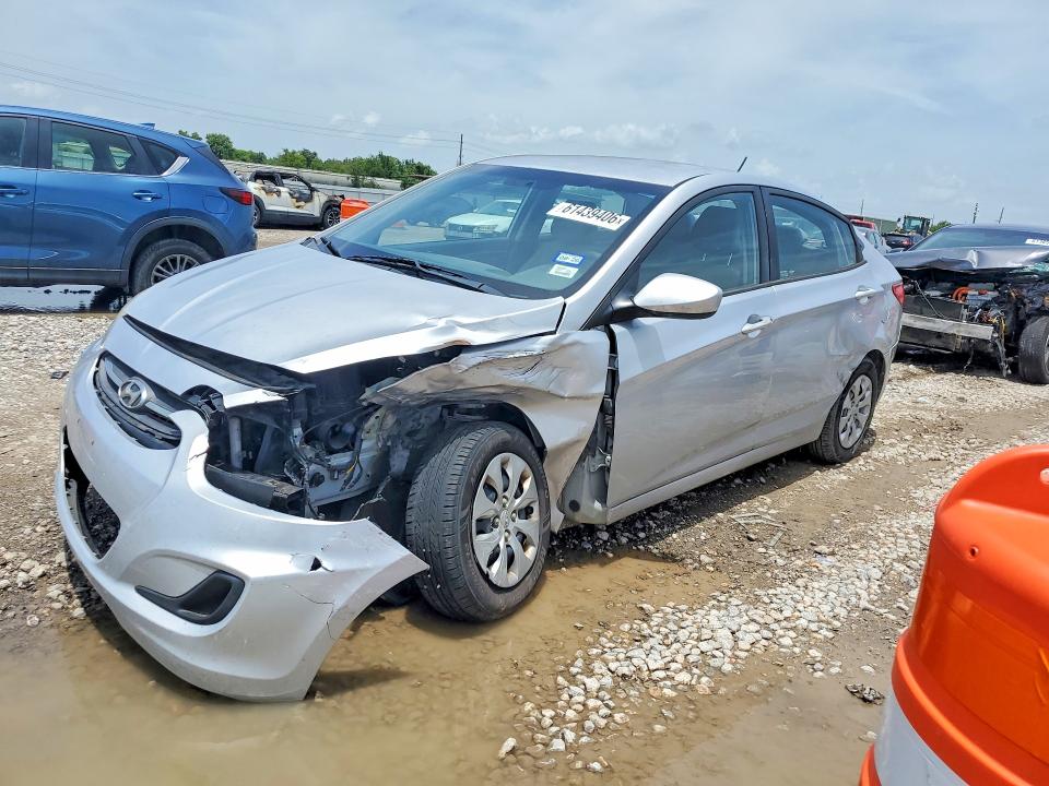 2015 Hyundai Accent მანქანა იყიდება აუქციონზე, vin: KMHCT4AE6FU802605, აუქციონის ნომერი: 61439406