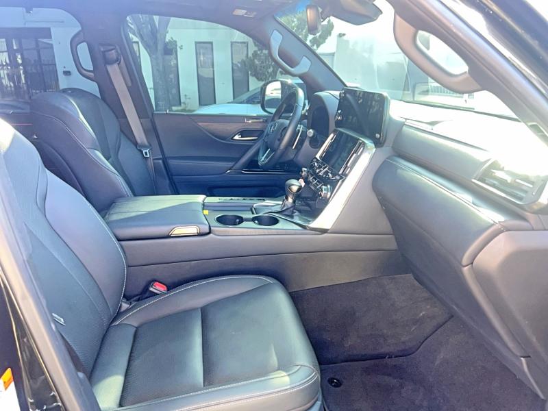 Продажа на аукционе авто 2024 Lexus Lx 600, vin: JTJGB7CX5R4065214, номер лота: 60889276