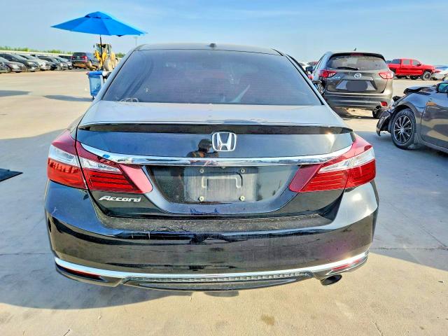 62991456 :رقم المزاد ، 1HGCR2F7XHA053301 vin ، 2017 Honda Accord مزاد بيع