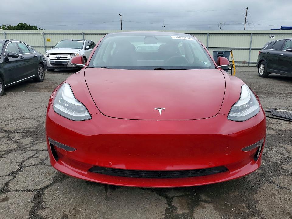 59819676 :رقم المزاد ، 5YJ3E1EA8JF012941 vin ، 2018 Tesla Model 3 مزاد بيع