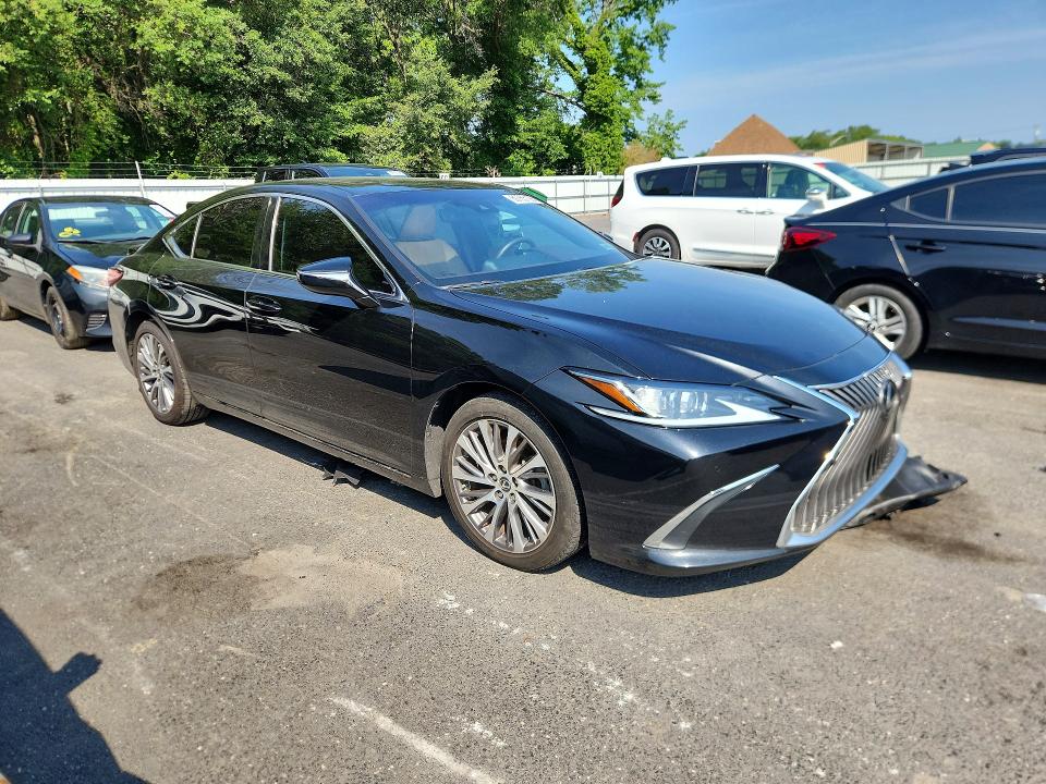 60765106 :رقم المزاد ، 58ADZ1B15LU078844 vin ، 2020 Lexus Es مزاد بيع
