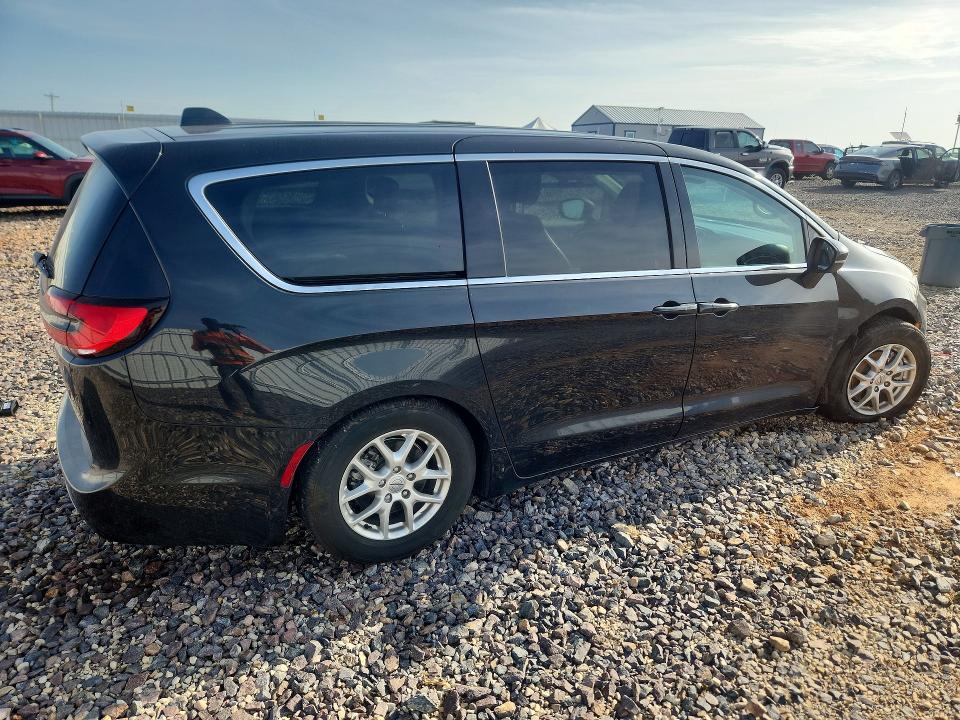 Продажа на аукционе авто 2023 Chrysler Pacifica, vin: 2C4RC1BG3PR627631, номер лота: 61604836