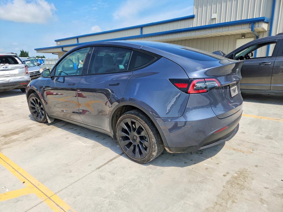 60398936 :رقم المزاد ، 7SAYGDEE2NF368234 vin ، 2022 Tesla Model Y مزاد بيع