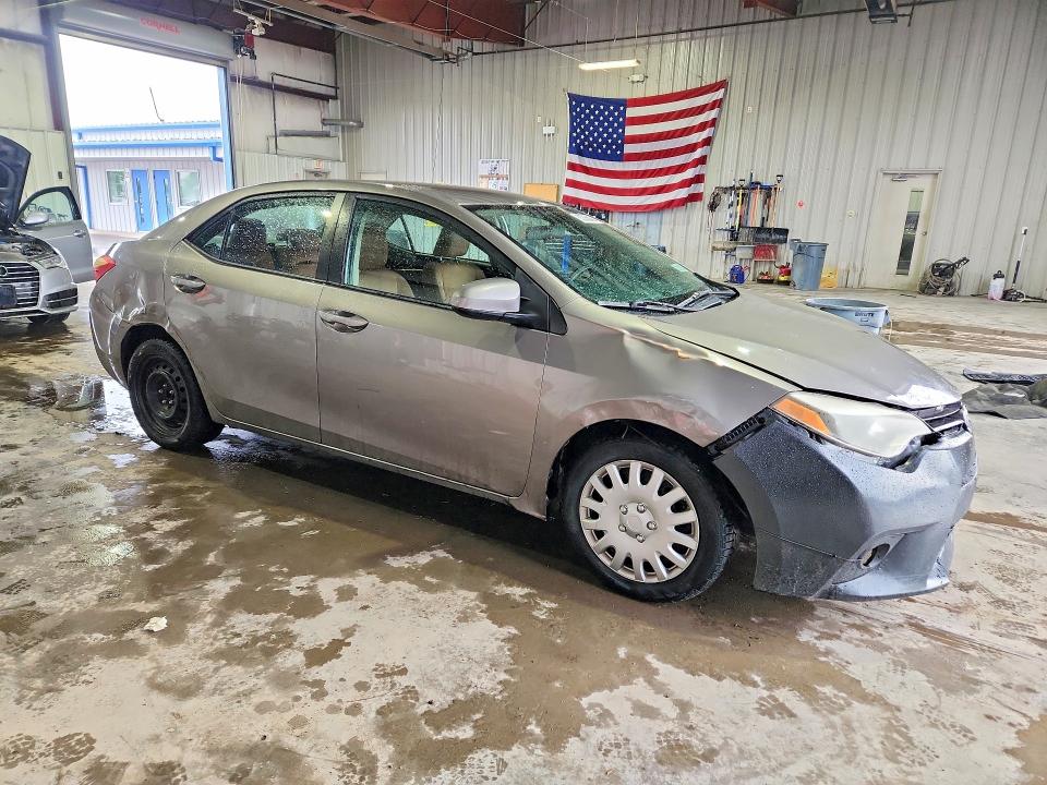 62035846 :رقم المزاد ، 2T1BURHE0FC382112 vin ، 2015 Toyota Corolla مزاد بيع