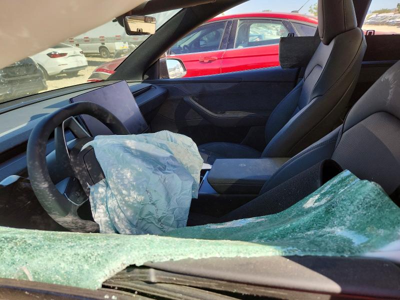 60131106 :رقم المزاد ، 7SAYGDEE4TF580145 vin ، 2026 Tesla Model Y مزاد بيع