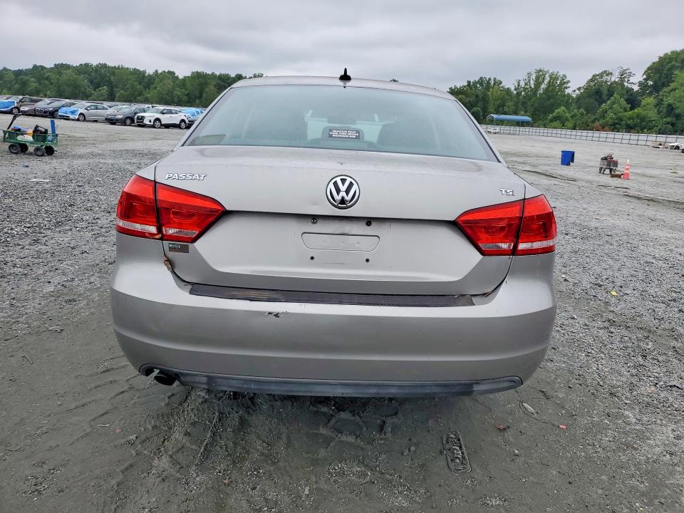 62328716 :رقم المزاد ، 1VWAT7A33EC065666 vin ، 2014 Volkswagen Passat مزاد بيع