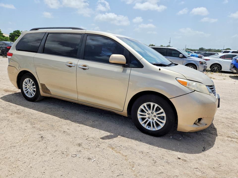 2014 Toyota Sienna მანქანა იყიდება აუქციონზე, vin: 5TDYK3DC7ES456102, აუქციონის ნომერი: 60132446