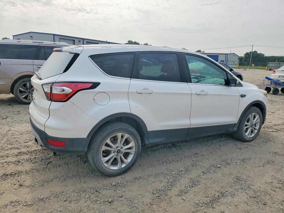 Продажа на аукционе авто 2017 Ford Escape, vin: 1FMCU0G92HUE30134, номер лота: 63055836