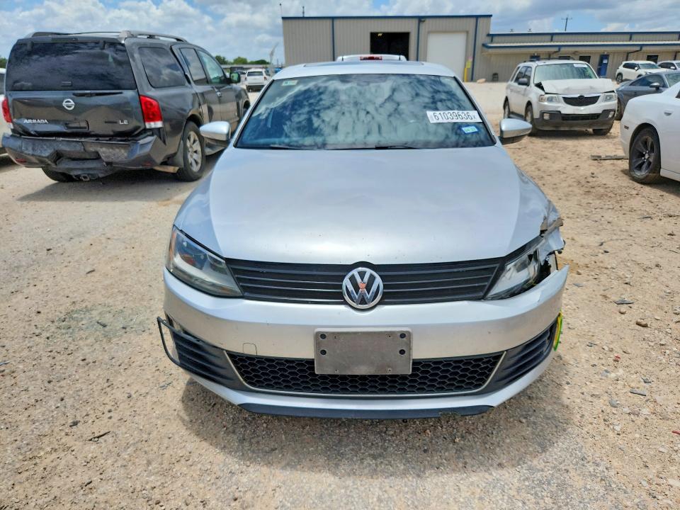 2015 Volkswagen Jetta მანქანა იყიდება აუქციონზე, vin: 3VW4S7AJ5FM265981, აუქციონის ნომერი: 61039636