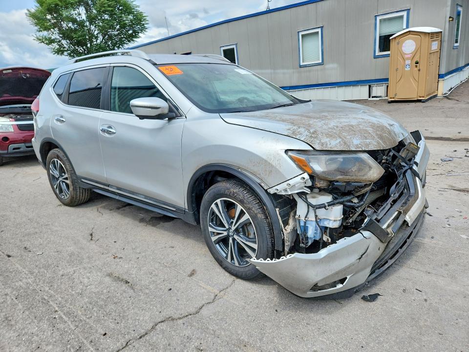 62213036 :رقم المزاد ، 5N1AT2MV6JC783527 vin ، 2018 Nissan Rogue مزاد بيع