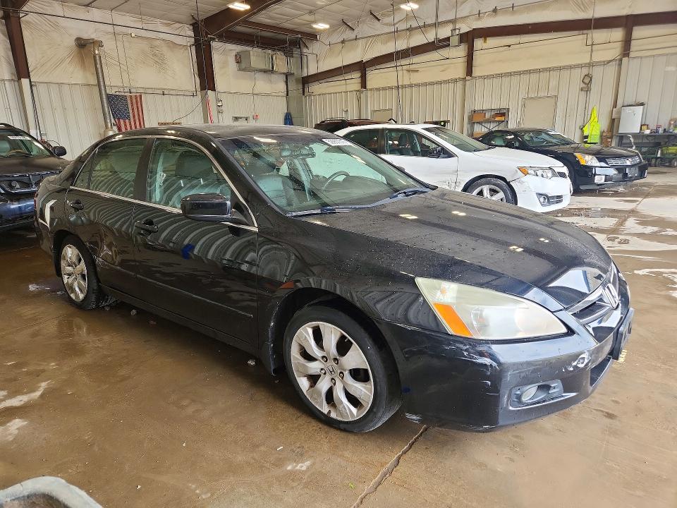 59957316 :رقم المزاد ، 1HGCM66577A015463 vin ، 2007 Honda Accord مزاد بيع