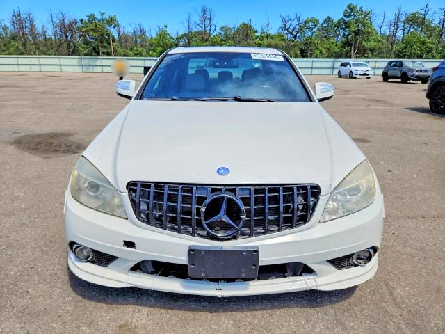 61899896 :رقم المزاد ، WDDGF8BBXAF451256 vin ، 2010 Mercedes-benz C مزاد بيع