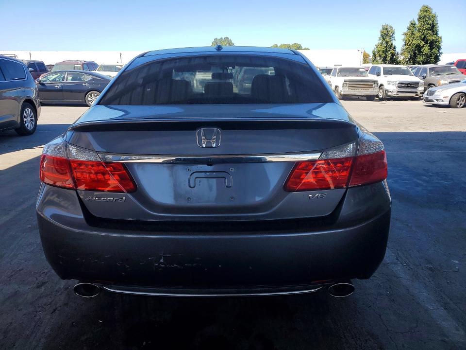 Продаж на аукціоні авто 2013 Honda Accord, vin: 1HGCR3F8XDA006889, номер лоту: 63356546