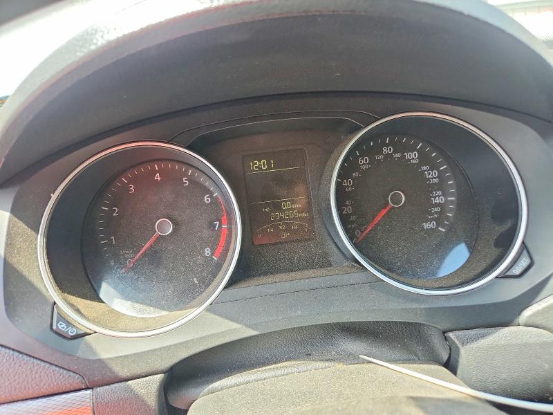 60715436 :رقم المزاد ، 3VWD17AJXFM251111 vin ، 2015 Volkswagen Jetta مزاد بيع