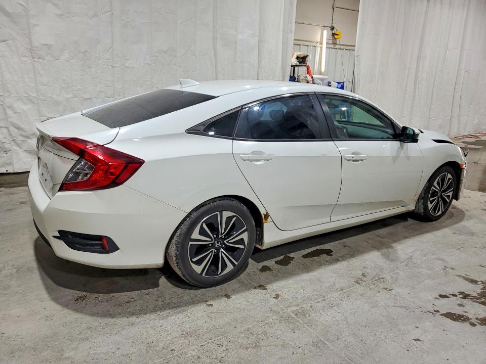 Продаж на аукціоні авто 2016 Honda Civic, vin: 2HGFC1F72GH643971, номер лоту: 60990946